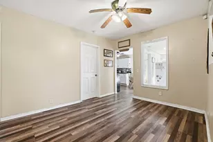 110 N Seminary Ave, Woodstock, IL 60098 - Photo 6