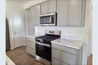 5848 Hawkweed Drive, Naperville, IL 60564 - Photo 6