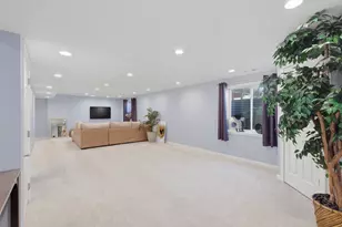 748 N Overlook Trail, Round Lake, IL 60073 - Photo 30