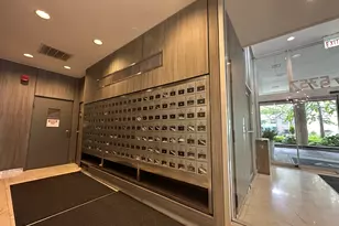 5757 N Sheridan Rd, Chicago, IL 60660 - Photo 4