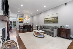 207 E 13th St, Chicago, IL 60605 - Photo 2