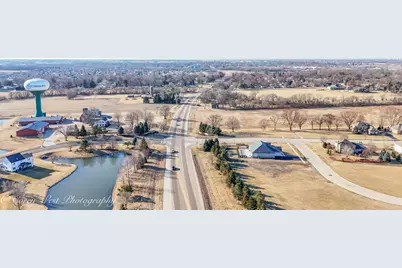 1718 Ellsworth Drive, Sycamore, IL 60178 - Photo 8