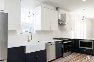 8353 S Hermitage Ave, Chicago, IL 60620 - Photo 14