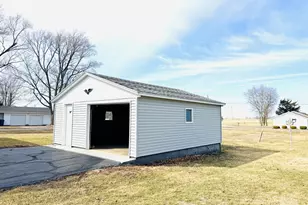 502 E McNeil Ave, Hoopeston, IL 60942 - Photo 16