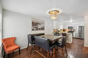 131 Willow Creek Ln, Willow Springs, IL 60480 - Photo 8