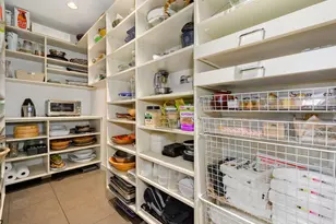 55 W Delaware Pl, Chicago, IL 60610 - Photo 24