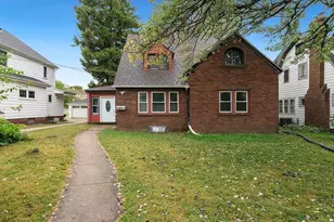 1611 Jackson St, Rockford, IL 61107 - Photo 2