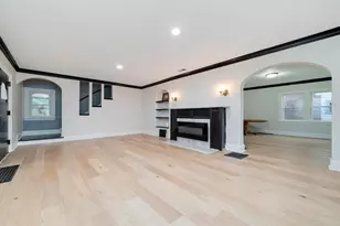 1611 Jackson St, Rockford, IL 61107 - Photo 4