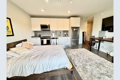 2407 W Eastwood Avenue #402, Chicago, IL 60625 - Photo 4