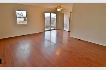 819 Mansfield Court, Schaumburg, IL 60194 - Photo 4