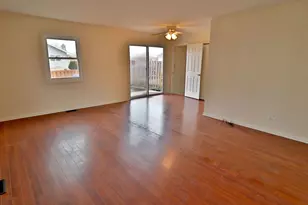 819 Mansfield Ct, Schaumburg, IL 60194 - Photo 4