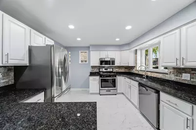 4024 W 106th Street, Oak Lawn, IL 60453 - Photo 10