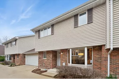 120 S Dee Road #2, Park Ridge, IL 60068 - Photo 1