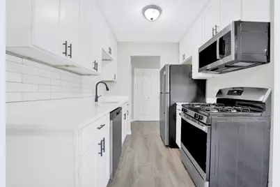 121 W 63rd Street #D203, Westmont, IL 60559 - Photo 4