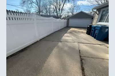 245 Robinson Drive, Morris, IL 60450 - Photo 12