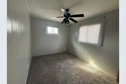 245 Robinson Drive, Morris, IL 60450 - Photo 4