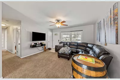 1620 Lucylle Avenue, Saint Charles, IL 60174 - Photo 4