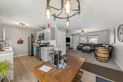 1620 Lucylle Avenue, Saint Charles, IL 60174 - Photo 8