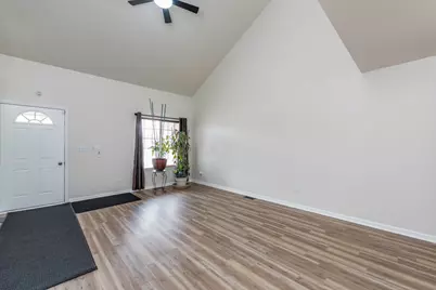 2020 Dawn Lane, Zion, IL 60099 - Photo 4