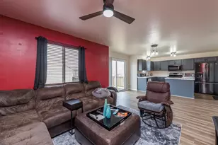 2020 Dawn Ln, Zion, IL 60099 - Photo 14