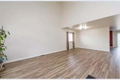 2020 Dawn Lane, Zion, IL 60099 - Photo 2