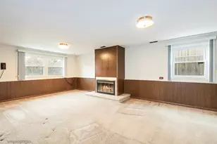 951 Lonsdale Rd, Elk Grove Village, IL 60007 - Photo 8