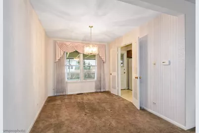 951 Lonsdale Road, Elk Grove Village, IL 60007 - Photo 4