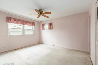 951 Lonsdale Road, Elk Grove Village, IL 60007 - Photo 10