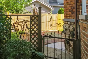 535 N Ashland Ave, La Grange Park, IL 60526 - Photo 32