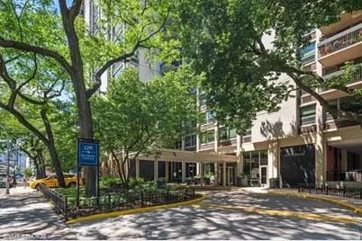 1255 N Sandburg Terrace #2912, Chicago, IL 60610 - Photo 34