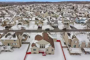 130 Annelise Ln, Volo, IL 60020 - Photo 4