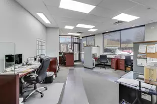 5696 N Milwaukee Ave, Chicago, IL 60646 - Photo 8