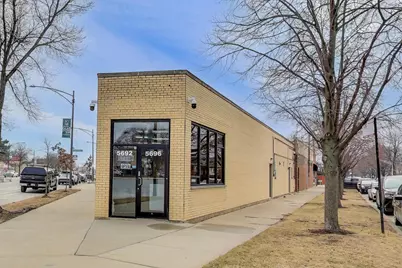 5696 N Milwaukee Avenue, Chicago, IL 60646 - Photo 2