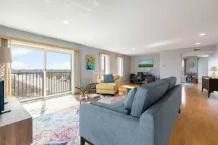 351 Town Pl Cir, Buffalo Grove, IL 60089 - Photo 8