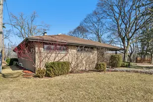 6890 N Loron Ave, Chicago, IL 60646 - Photo 2