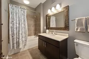 757 N Orleans St, Chicago, IL 60654 - Photo 10