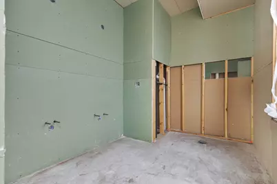 1904 W Berwyn Avenue, Chicago, IL 60640 - Photo 12