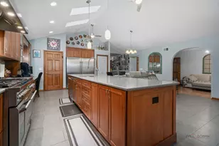 5000 W Shore Dr, McHenry, IL 60050 - Photo 8