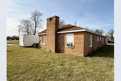 901 State Route 10 West, Clifton, IL 61727 - Photo 16