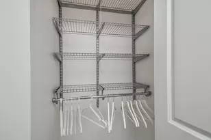 637 E Woodland Park Ave, Chicago, IL 60616 - Photo 12