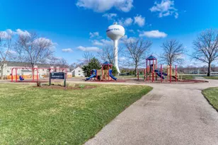 7583 Waterford Dr, Hanover Park, IL 60133 - Photo 22