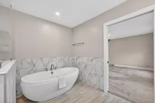 11N080 Juliet Dr, Elgin, IL 60124 - Photo 40