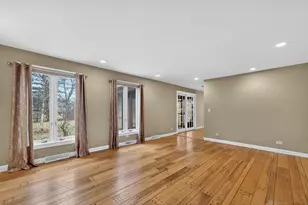 11N080 Juliet Dr, Elgin, IL 60124 - Photo 16