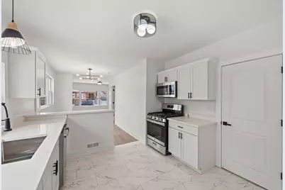 9319 S Merrill Avenue, Chicago, IL 60617 - Photo 8