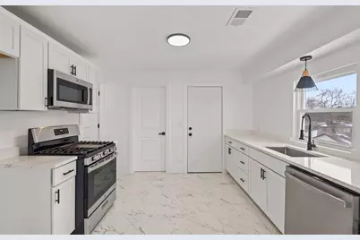 9319 S Merrill Avenue, Chicago, IL 60617 - Photo 16