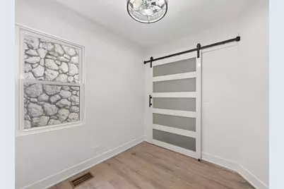 9319 S Merrill Avenue, Chicago, IL 60617 - Photo 10