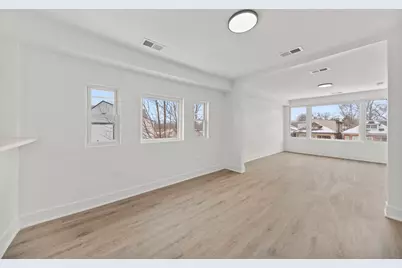 9319 S Merrill Avenue, Chicago, IL 60617 - Photo 4