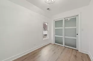 9319 S Merrill Ave, Chicago, IL 60617 - Photo 14