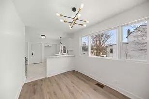 9319 S Merrill Ave, Chicago, IL 60617 - Photo 6