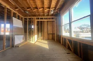 9520 S Sacramento Ave, Evergreen Park, IL 60805 - Photo 6